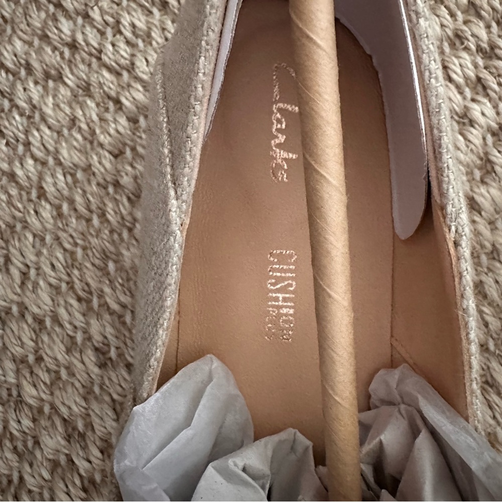 NWT Clarks Leather Embroidered Flats Size 6.5 - Picture 5 of 8